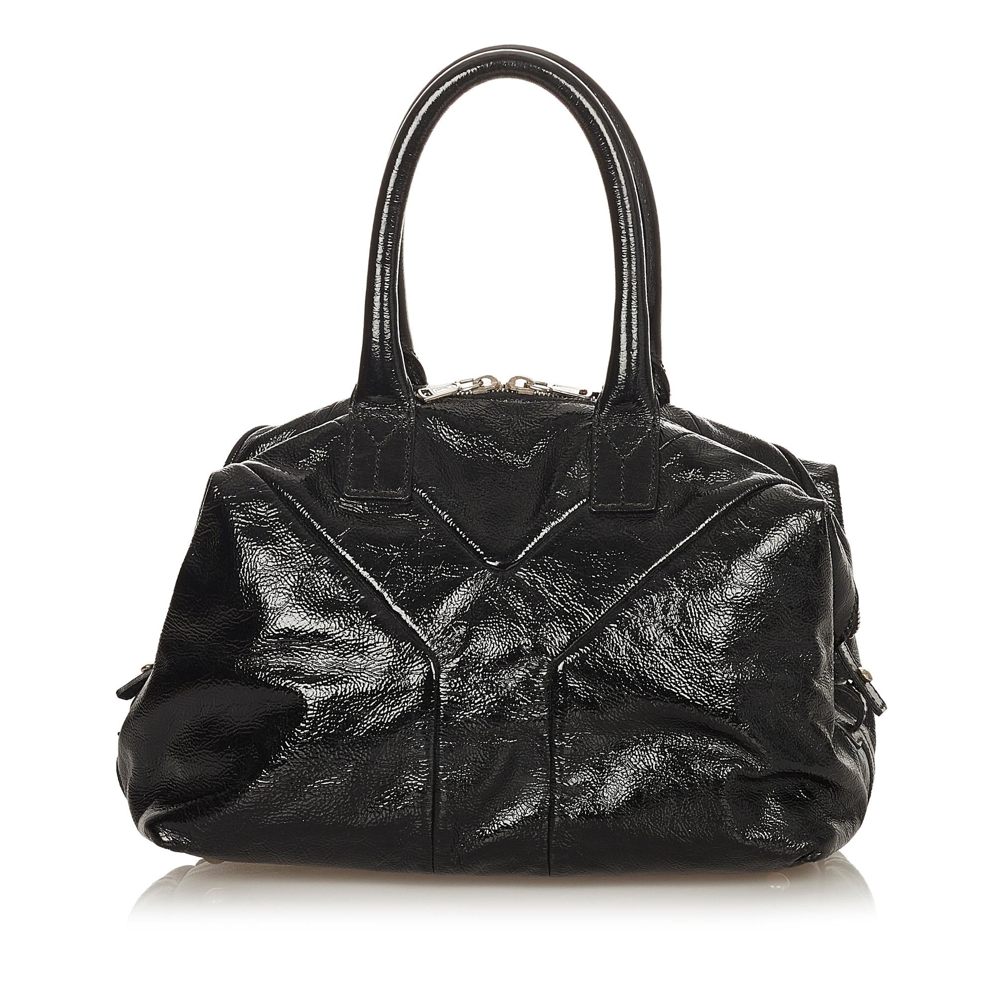 Saint Laurent Easy Patent Leather Handbag (SHG-31780)