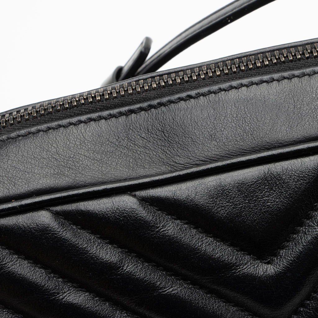 Saint Laurent Matelasse Calfskin Monogram Lou Camera Bag (SHF-hlZNvk)