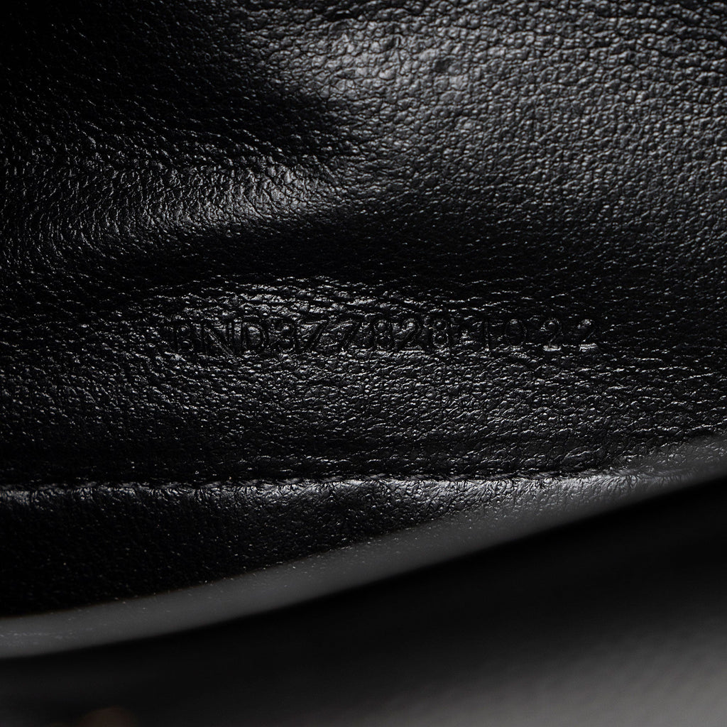 Saint Laurent Matelasse Grain de Poudre Monogram Chain Wallet (SHF-uoMWdL)