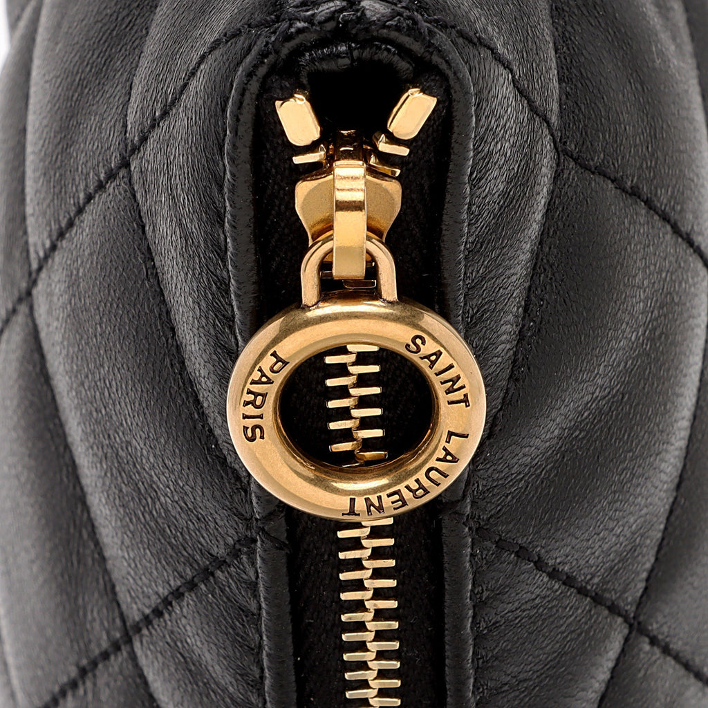 Saint Laurent Quilted Lambskin Pouch (SHF-ixv7Bg)