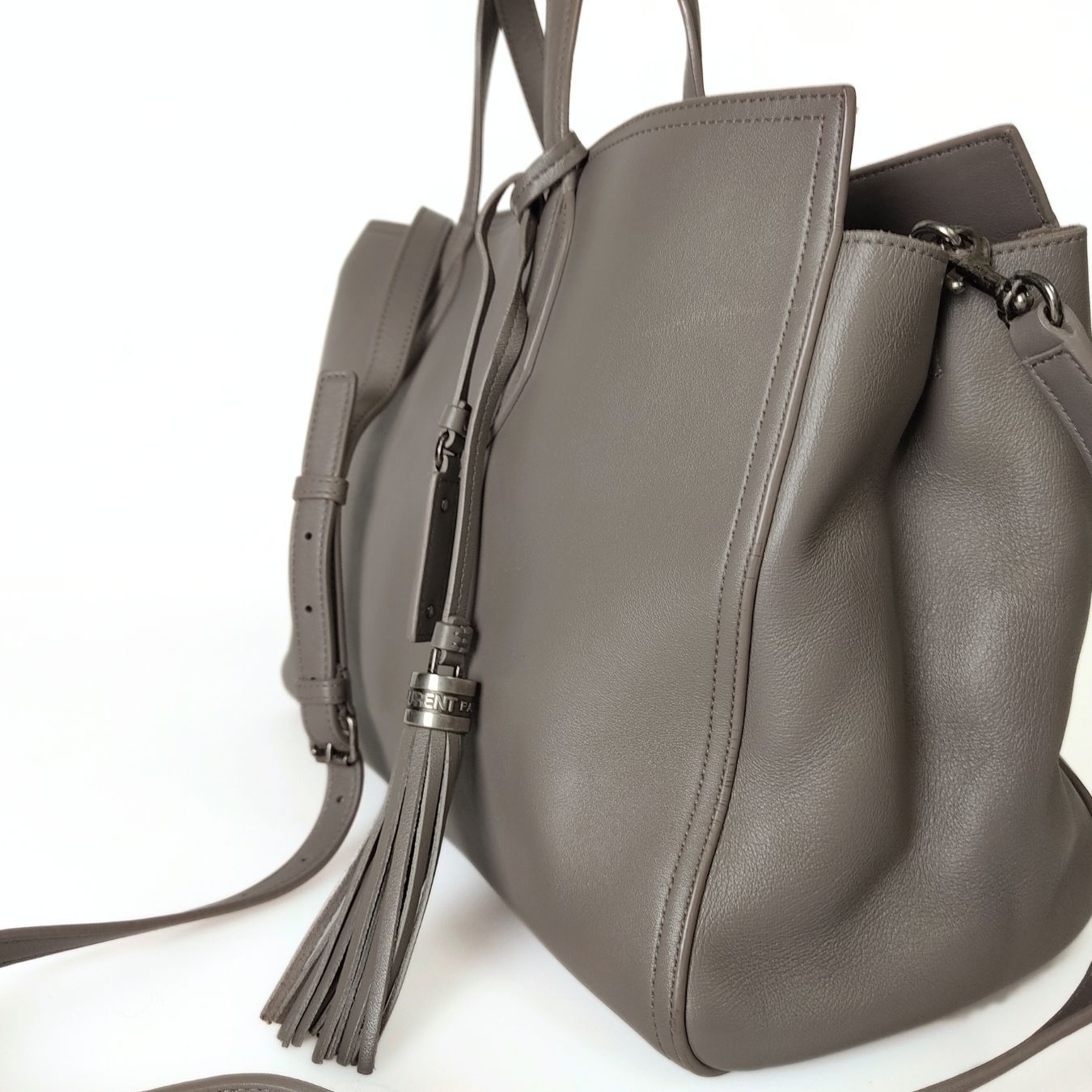 SAINT LAURENT Saint Laurent shoulder bag Carrie Avec Tassels AM