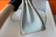 Hermès Birkin 25 Blanc Himalaya Crocodile Bag PHW