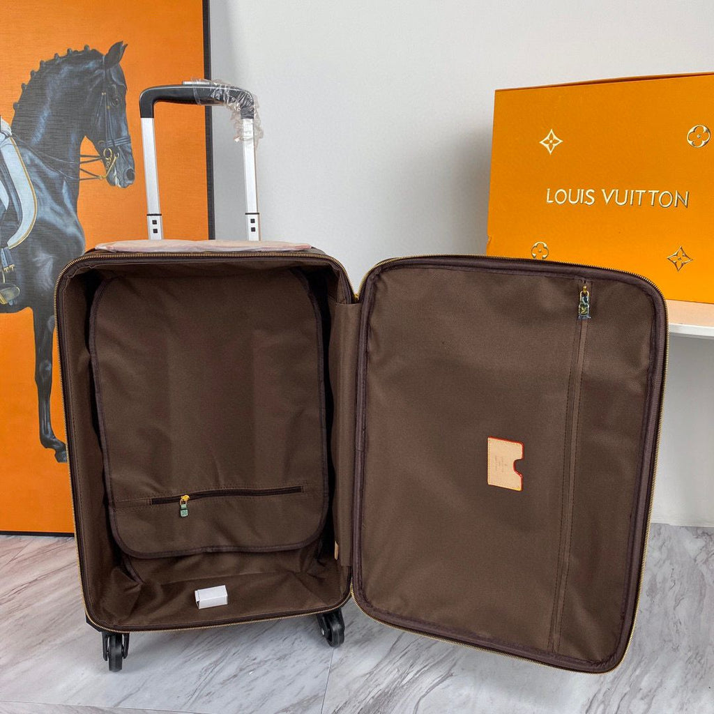 Louis Vuitton Rolling Luggage - Monogram