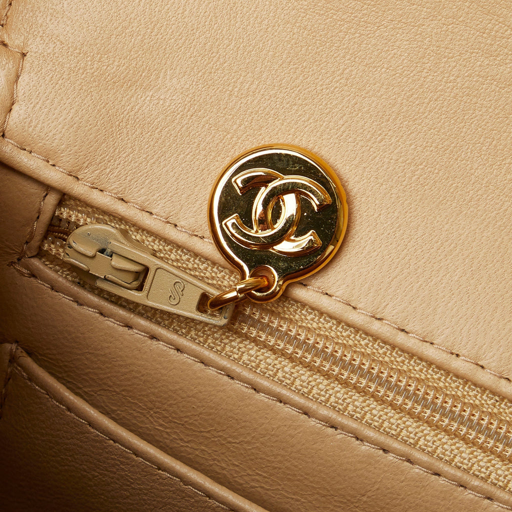 CHANEL Medium Lambskin Envelope Flap Handbag