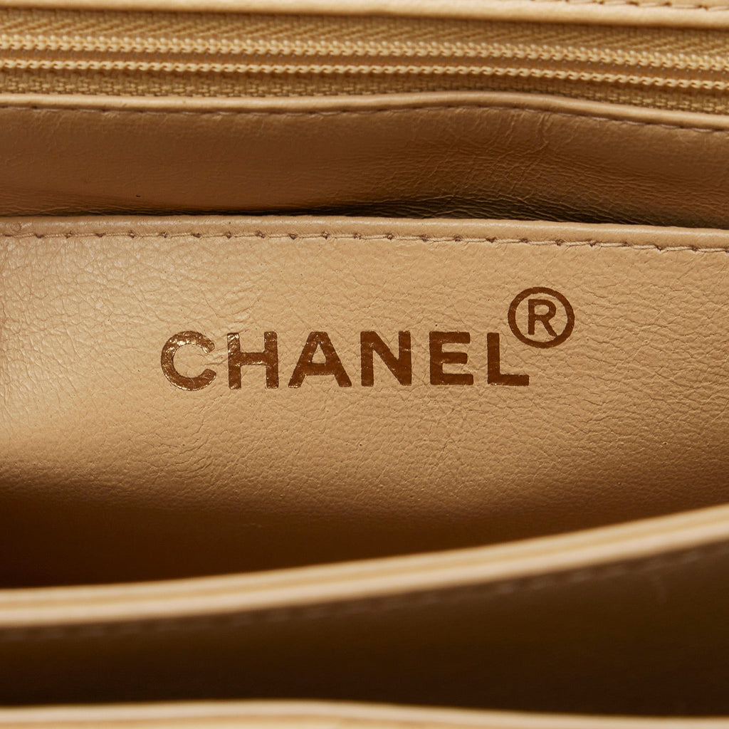 CHANEL Medium Lambskin Envelope Flap Handbag
