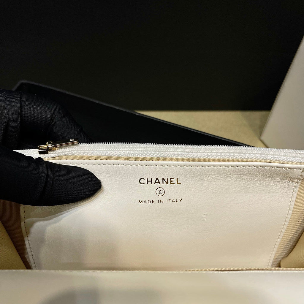Chanel - Luxury Bag - CHL - 715