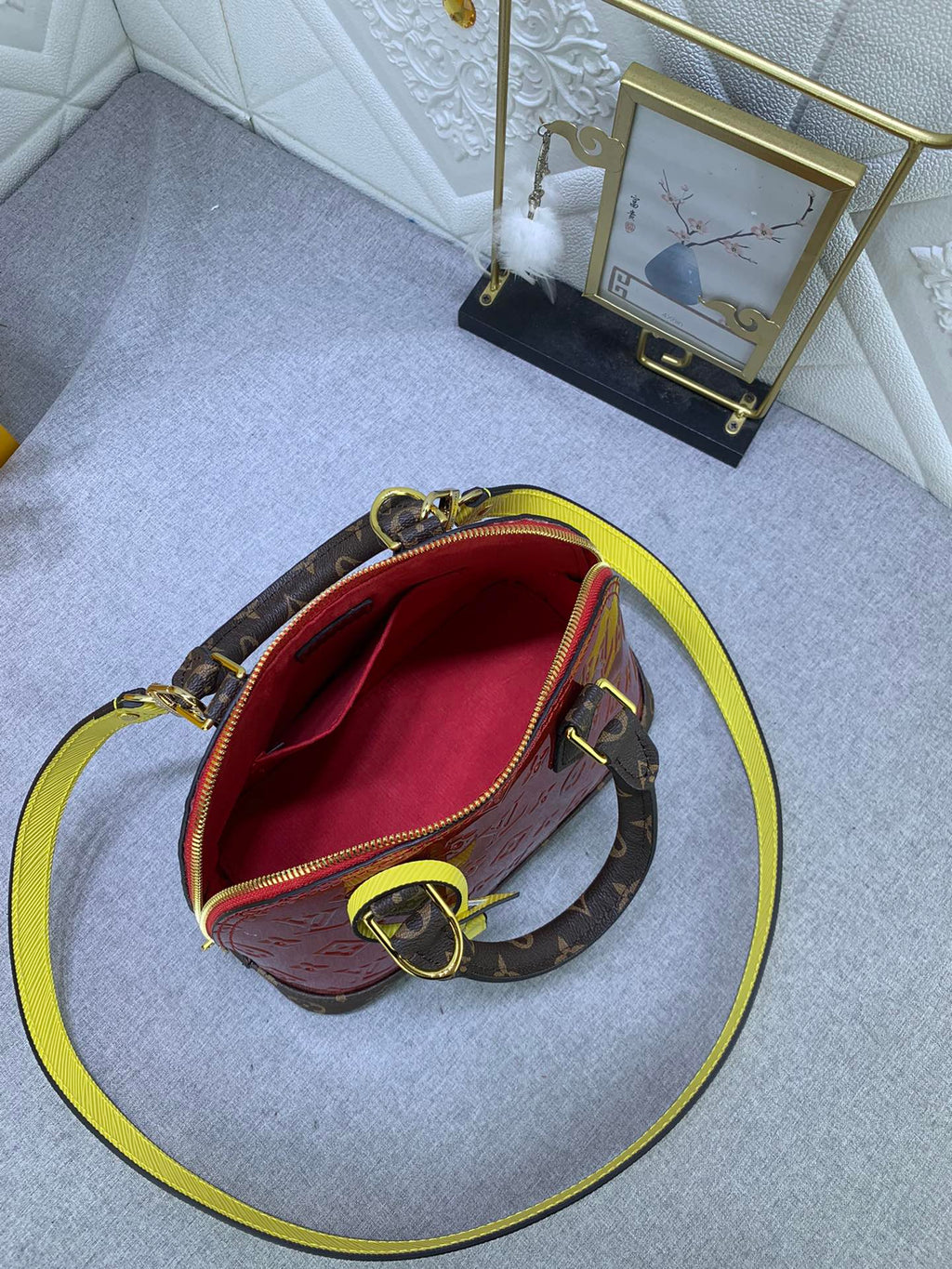 Luxury Bags Louis Vuitton  836