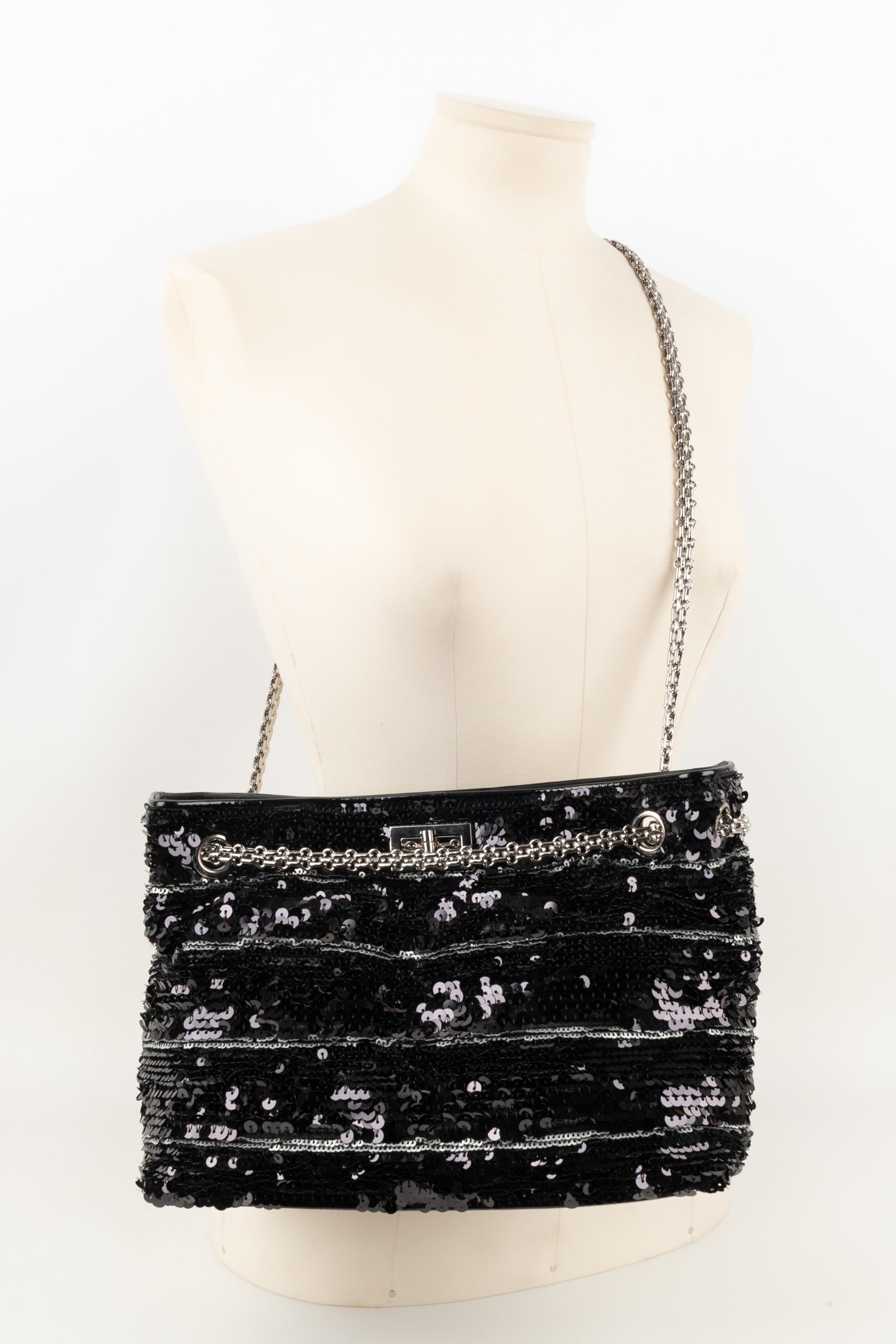 Sac �� paillettes Chanel 2011