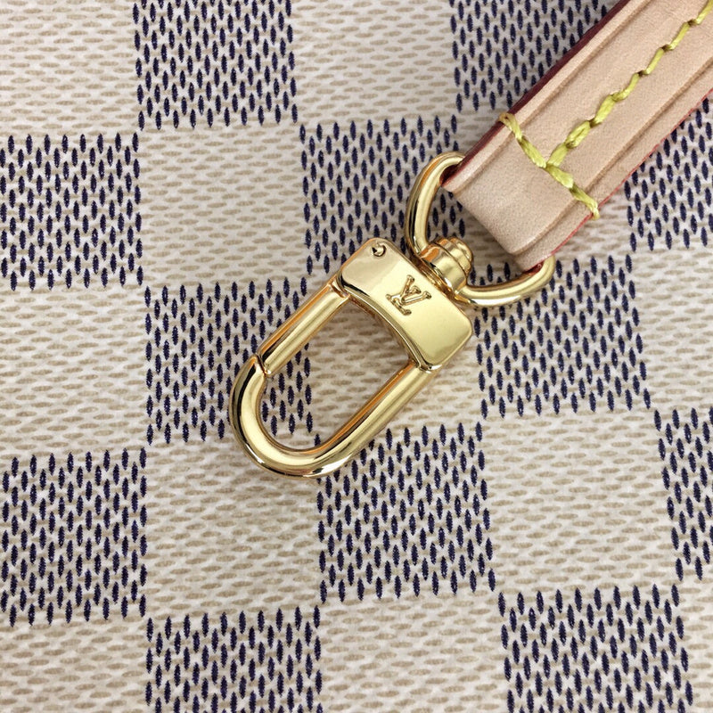 Louis Vuitton Luxury Bags 1810
