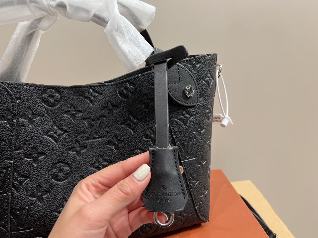 Luxury Bags Louis Vuitton  754
