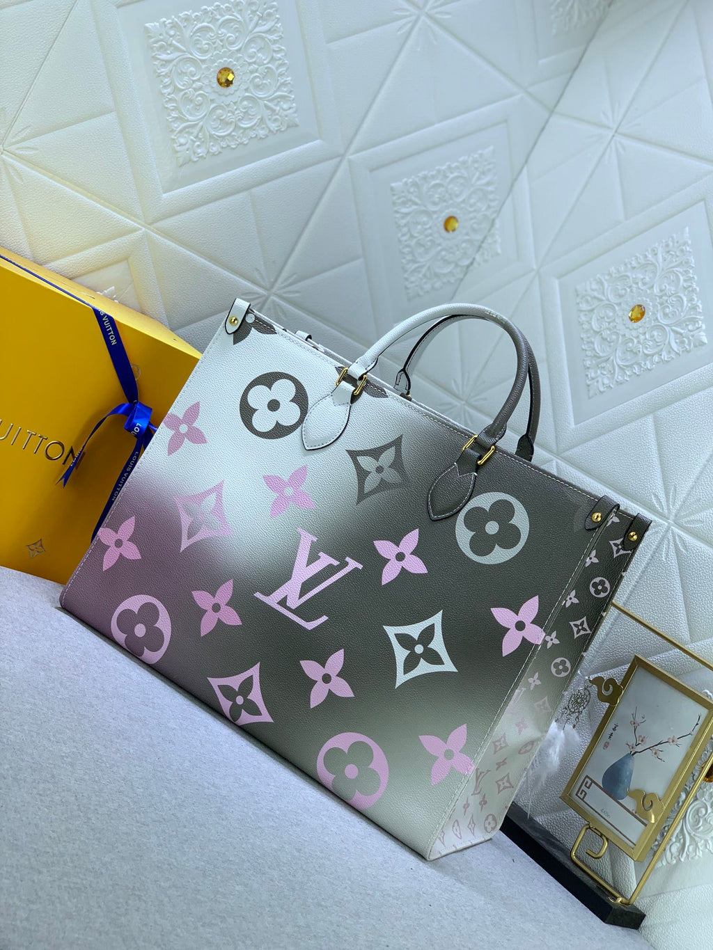 Luxury Bags Louis Vuitton  750