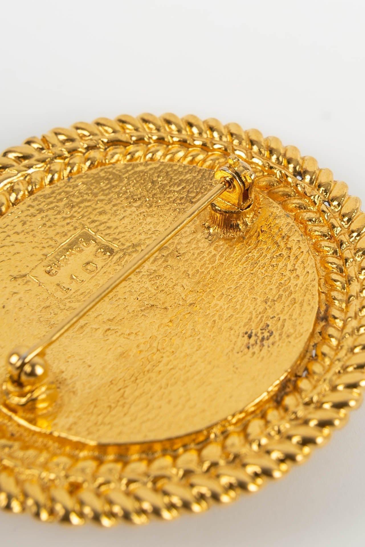 Broche Chanel