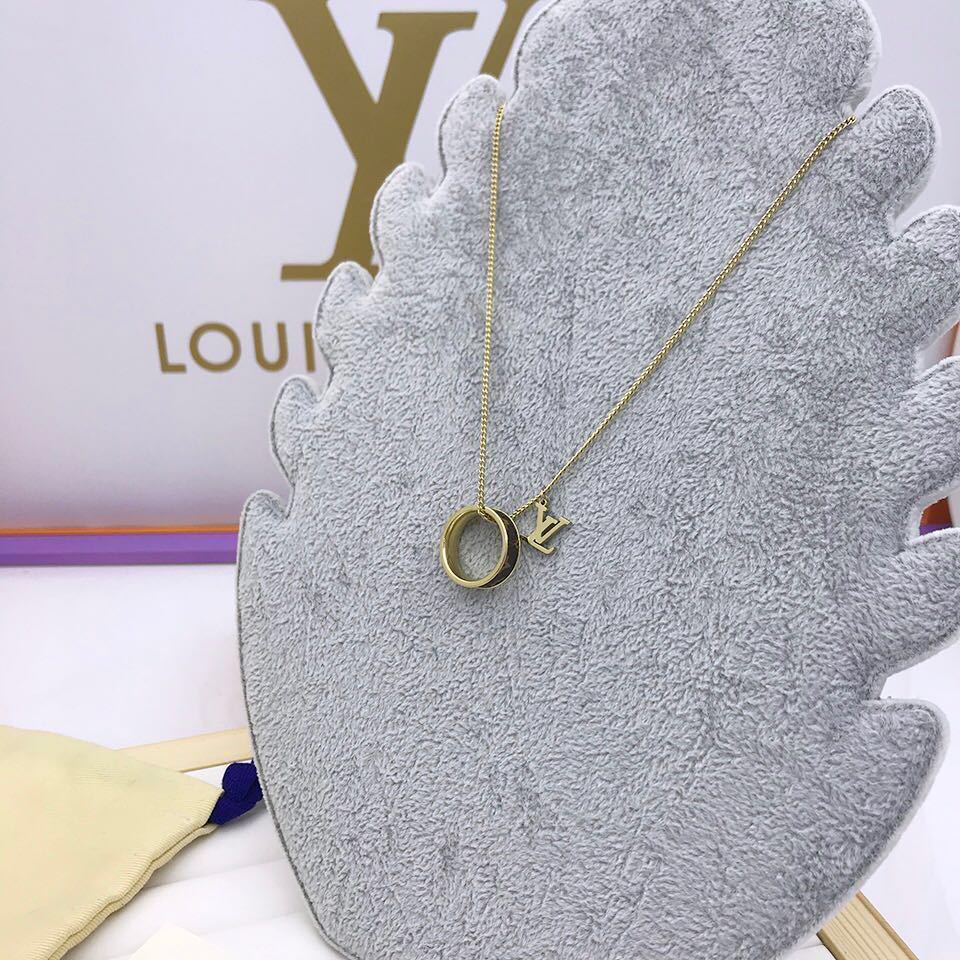 BG - Holiday Necklace louis vuitton001