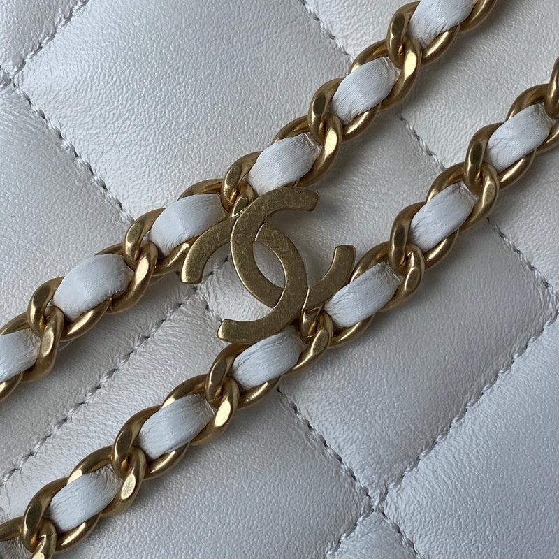 aura-bags - Chanel Bags - 7621