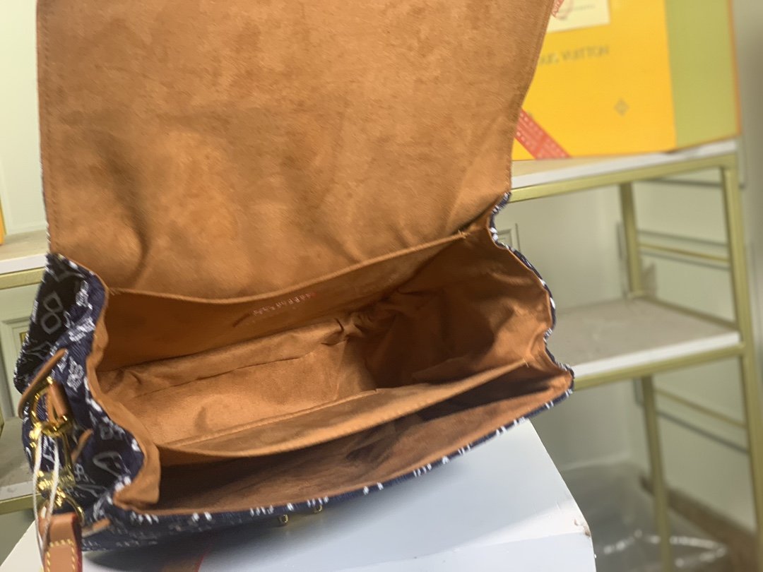 Designer Handbags louis vuitton 111