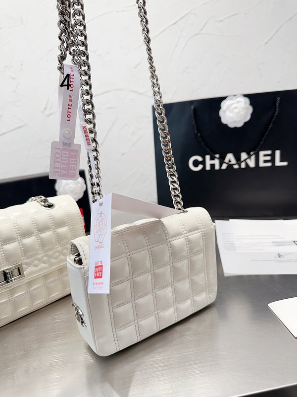 aura-bags - Chanel Bags - 7004