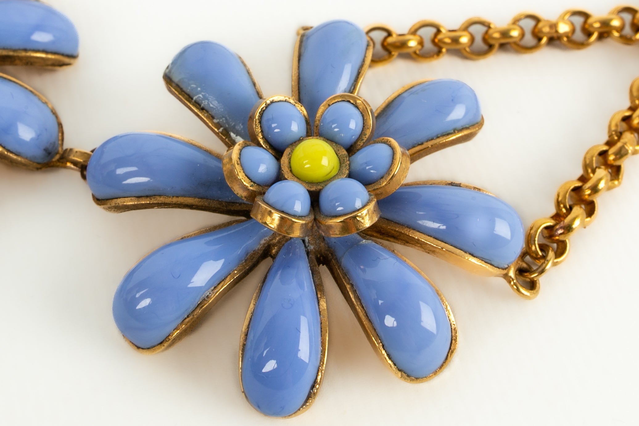 Collier cam��lia Chanel Printemps 1997