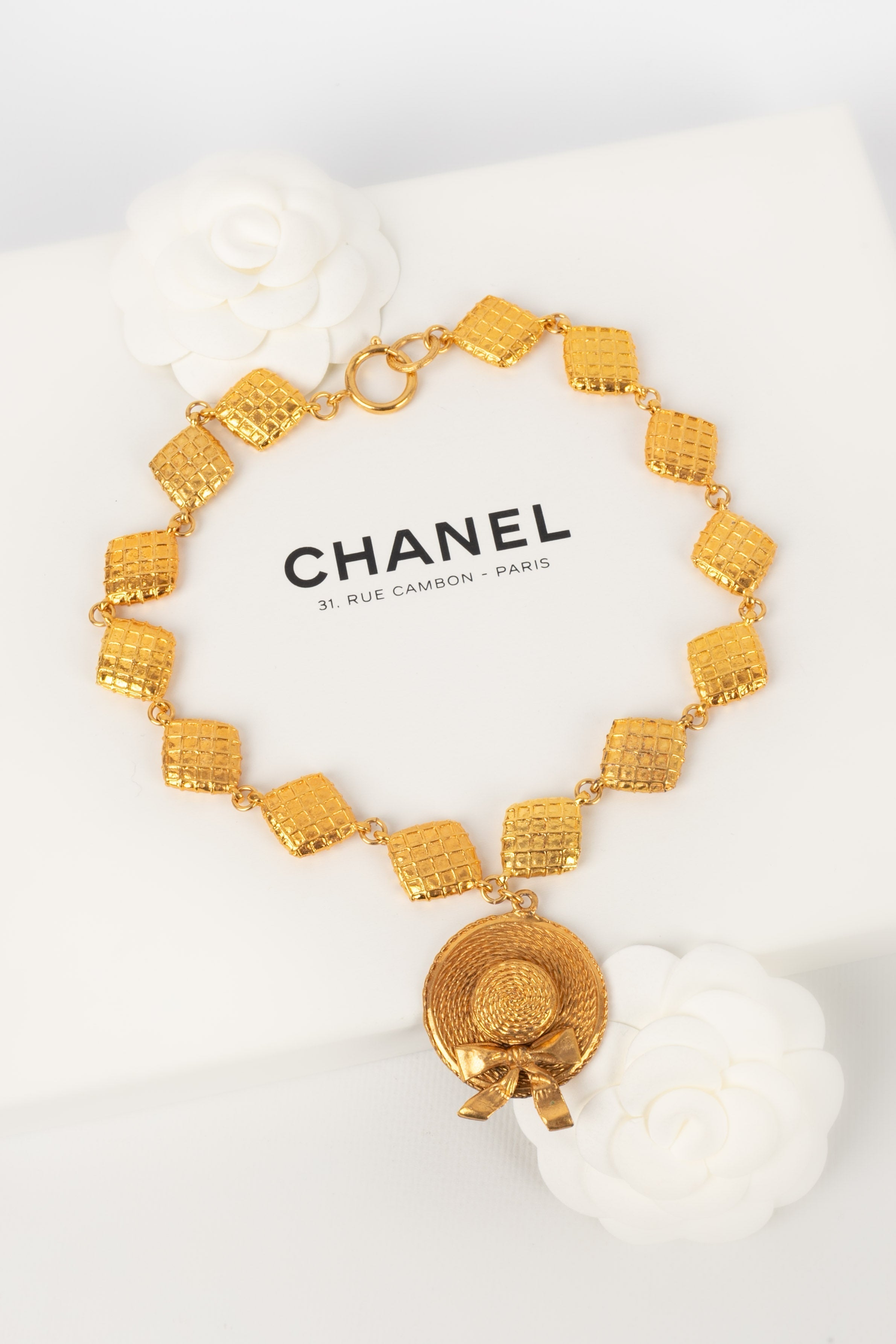 Collier matelass�� Chanel 1990s