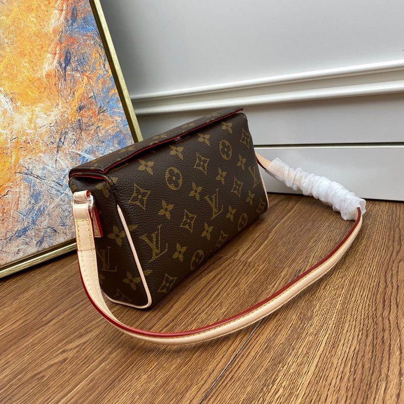 Louis Vuitton Luxury Bags 1786