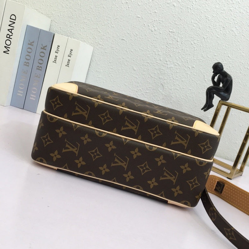 Louis Vuitton Luxury Bags 2052