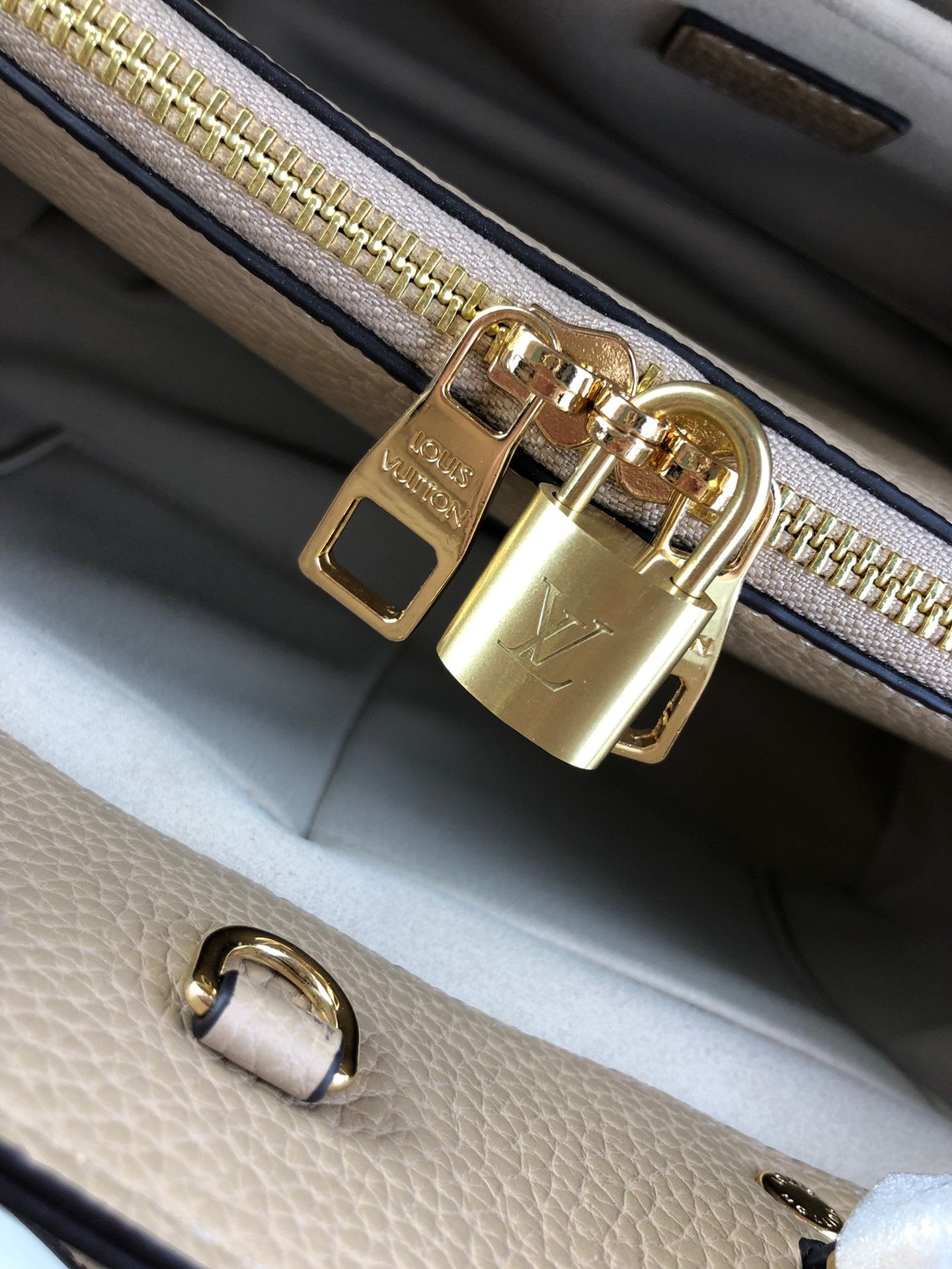 Designer Handbags louis vuitton 035