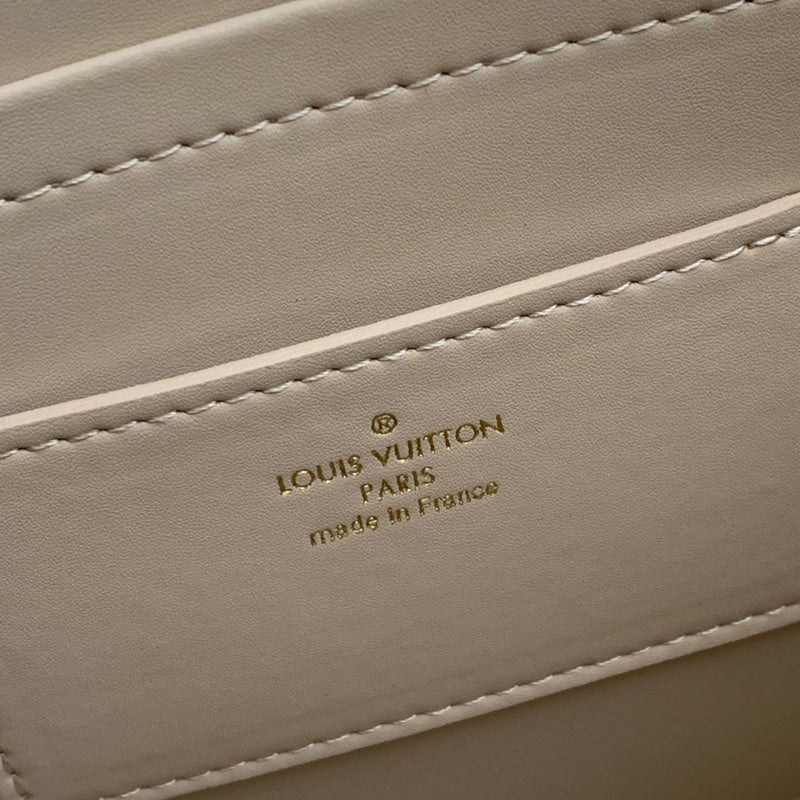Louis Vuitton Luxury Bags 2500