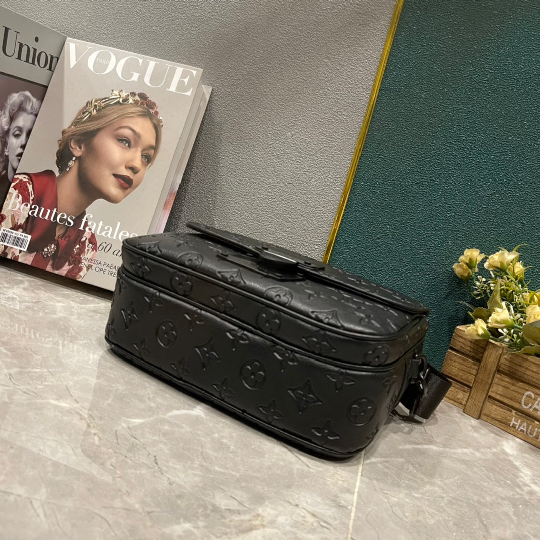 Luxury Bags Louis Vuitton  855