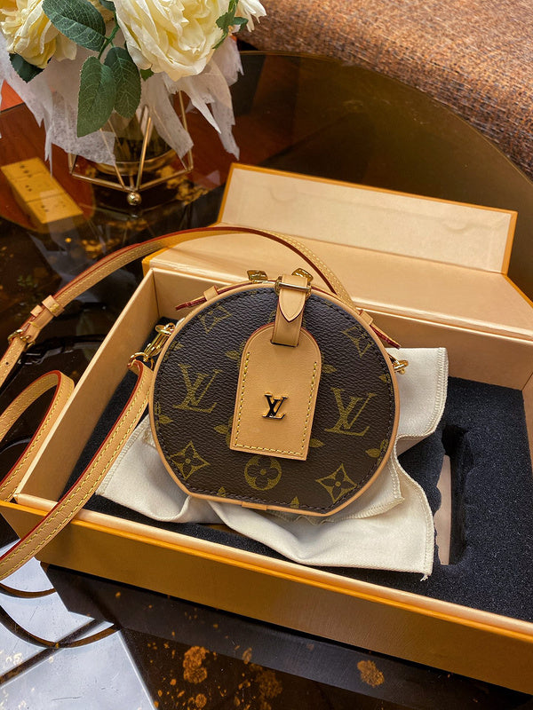 Louis Vuitton Luxury Bags 2634