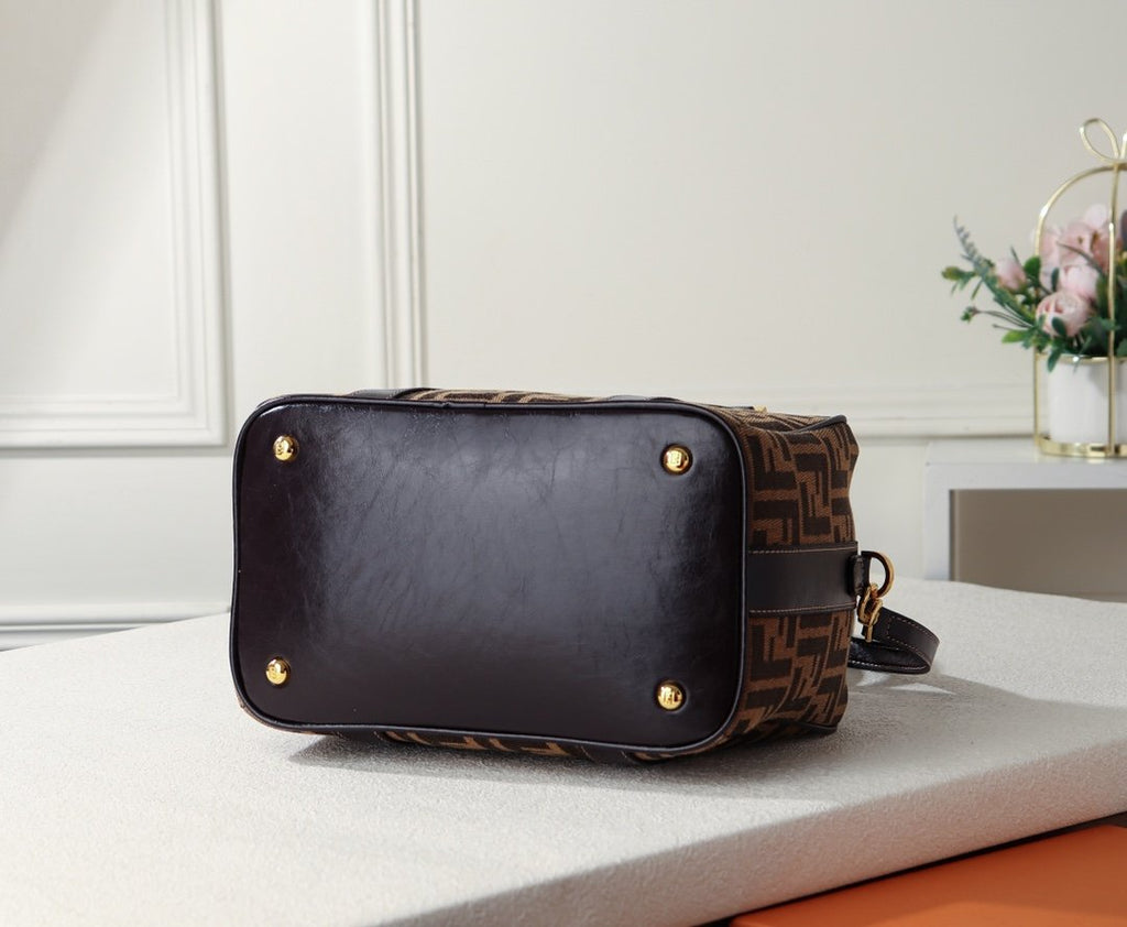 Designer Handbags Fendi 180