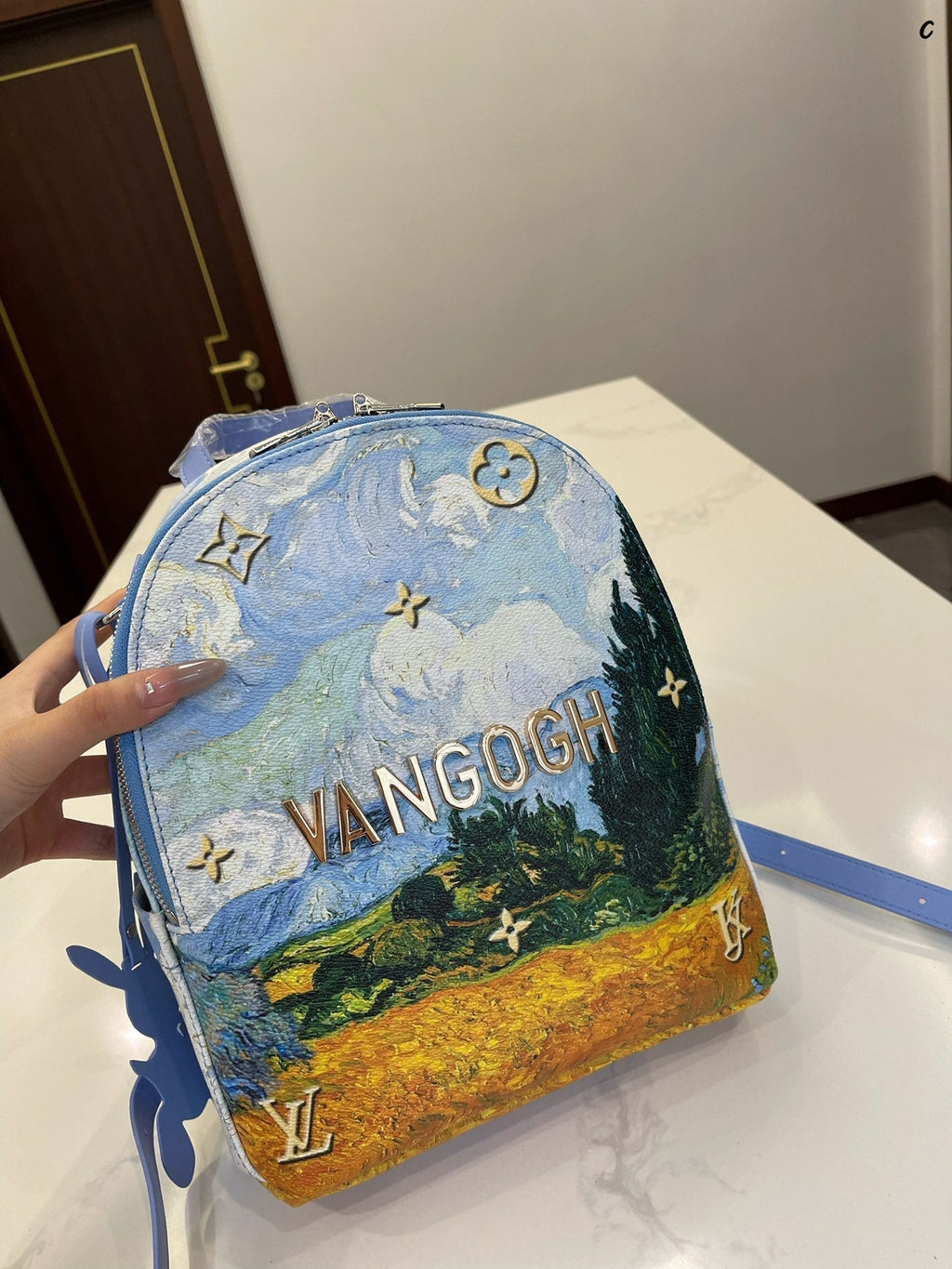 Luxury Bags Louis Vuitton  825