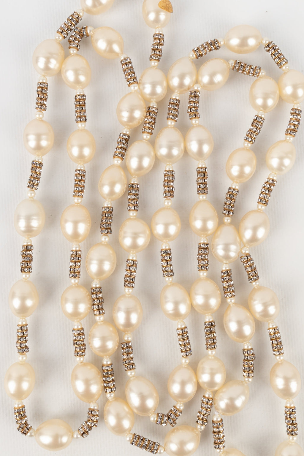 Collier de perles nacr��es Chanel 1990s