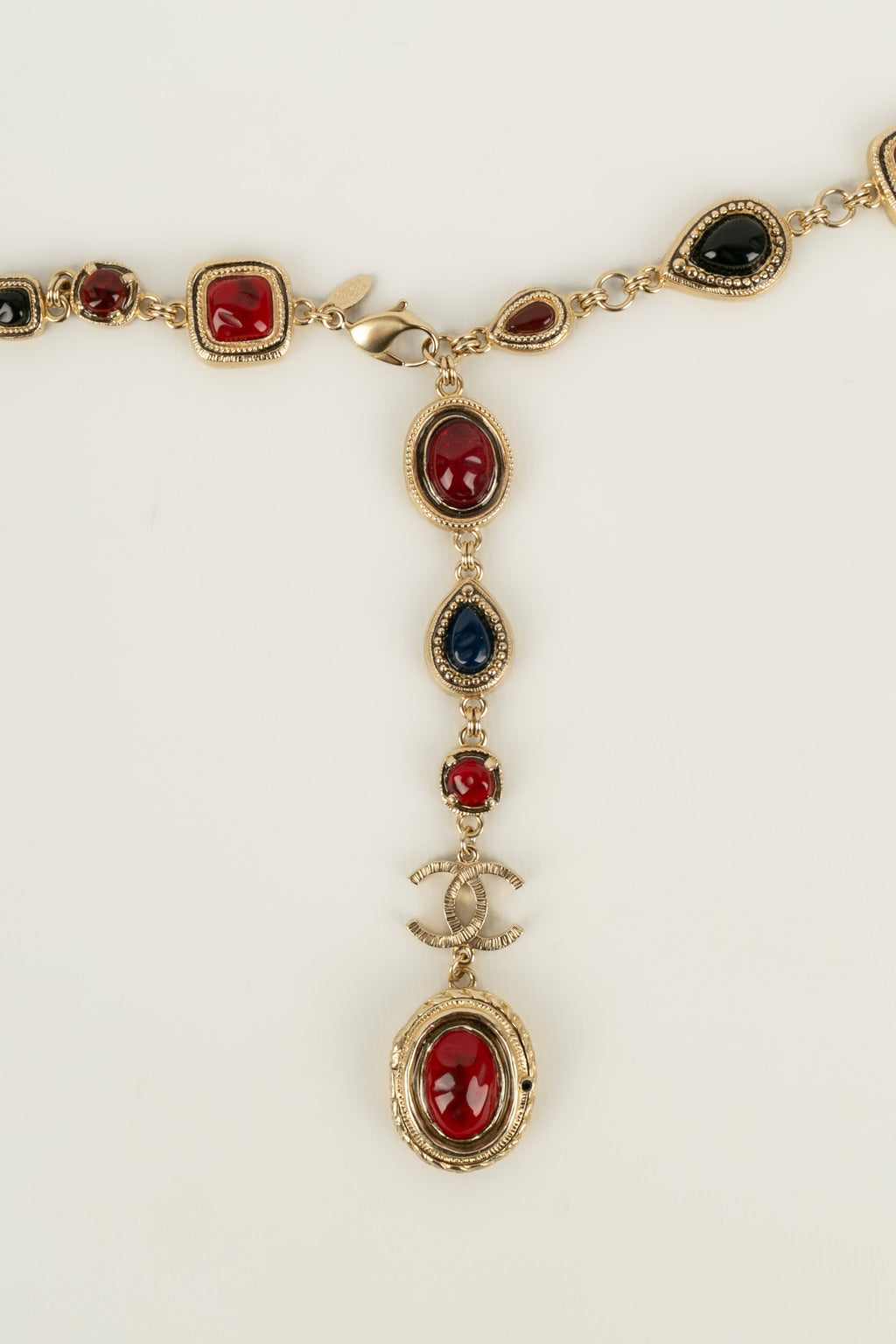 Collier Chanel Croisi��re 2010