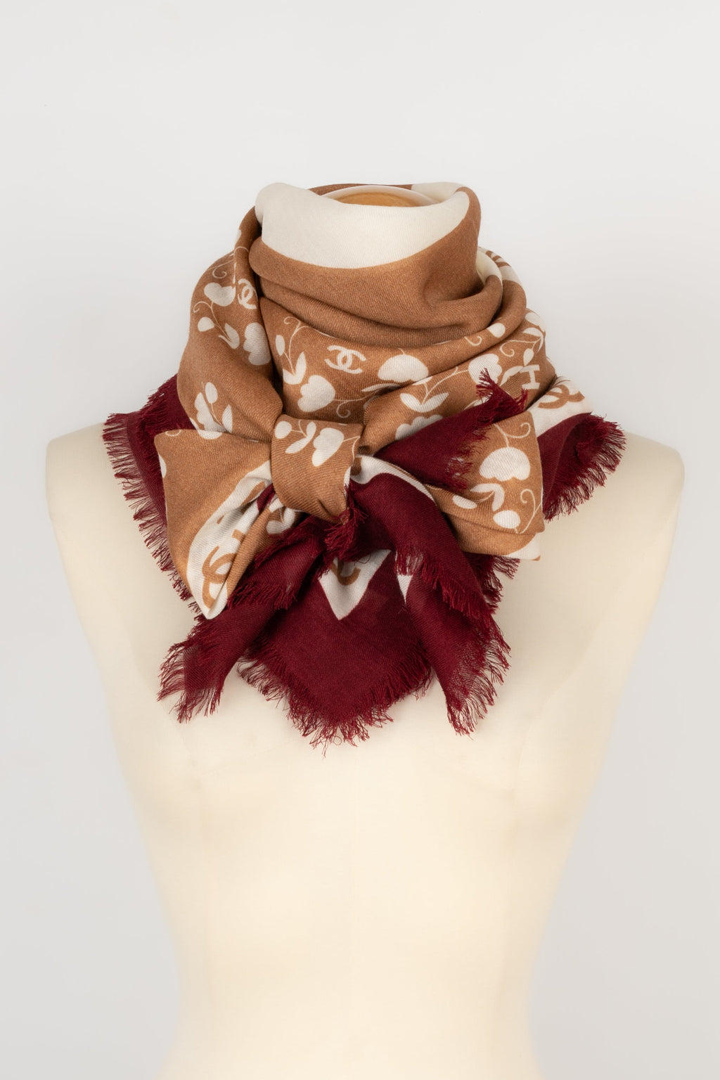 Foulard / ��tole en laine et cachemire Chanel