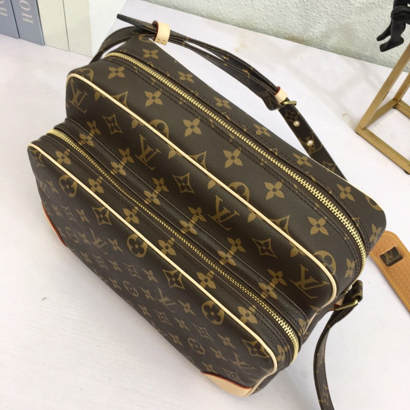 Louis Vuitton Luxury Bags 2052