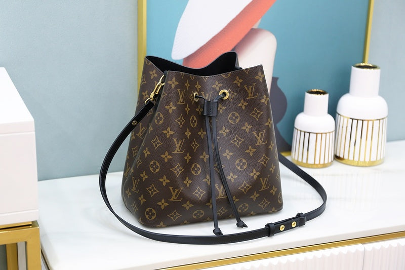 Louis Vuitton Luxury Bags 2689