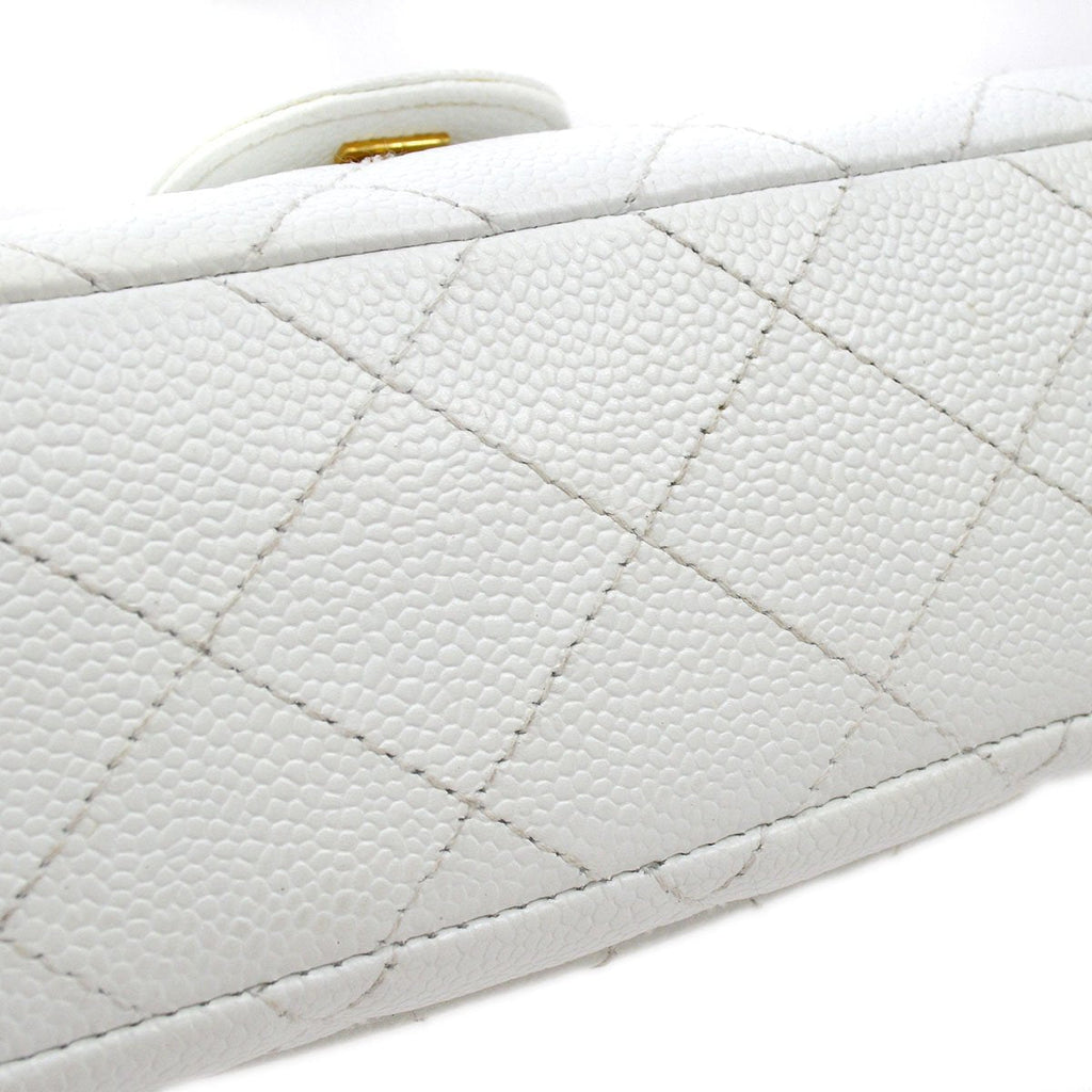 CHANEL 1997-1999 Wood Chain Classic Flap Medium White Caviar ao28840