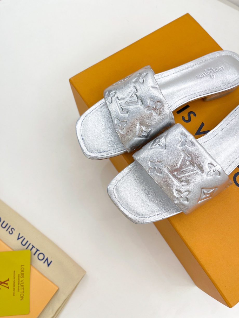 louis vuitton Women's Revival Flat Mule Sliver For Women 1A9QJG