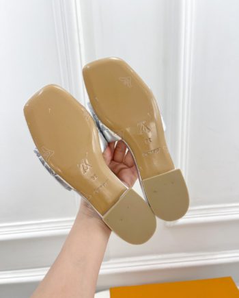 louis vuitton Women's Revival Flat Mule Sliver For Women 1A9QJG