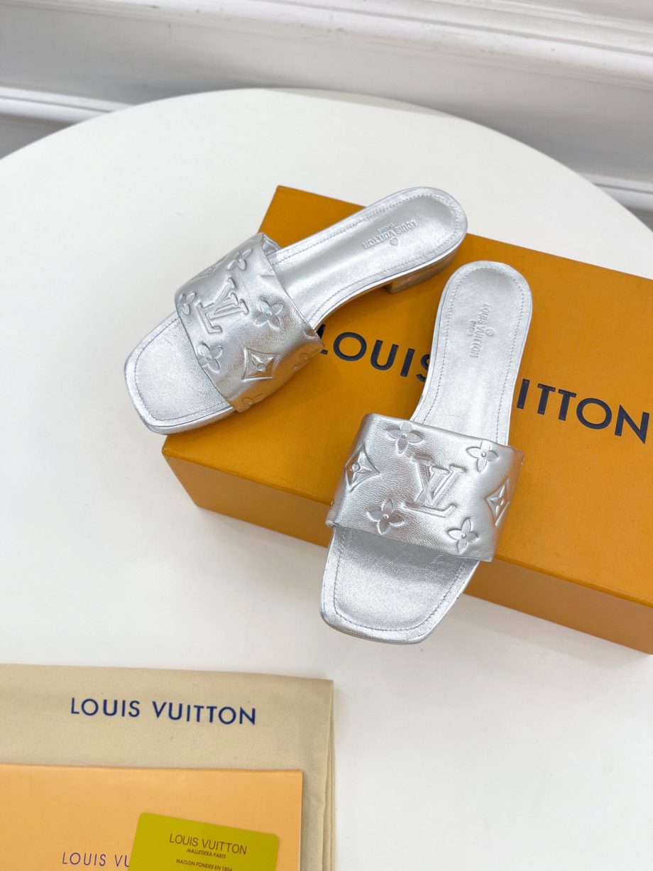 louis vuitton Women's Revival Flat Mule Sliver For Women 1A9QJG
