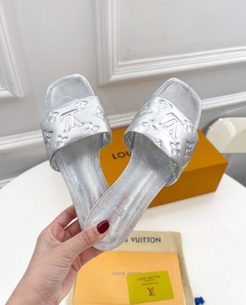 louis vuitton Women's Revival Flat Mule Sliver For Women 1A9QJG