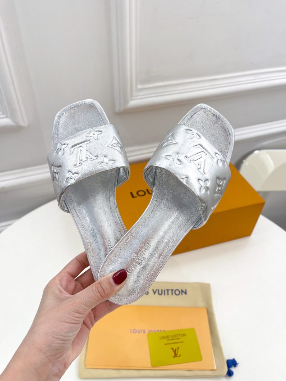 louis vuitton Women's Revival Flat Mule Sliver For Women 1A9QJG