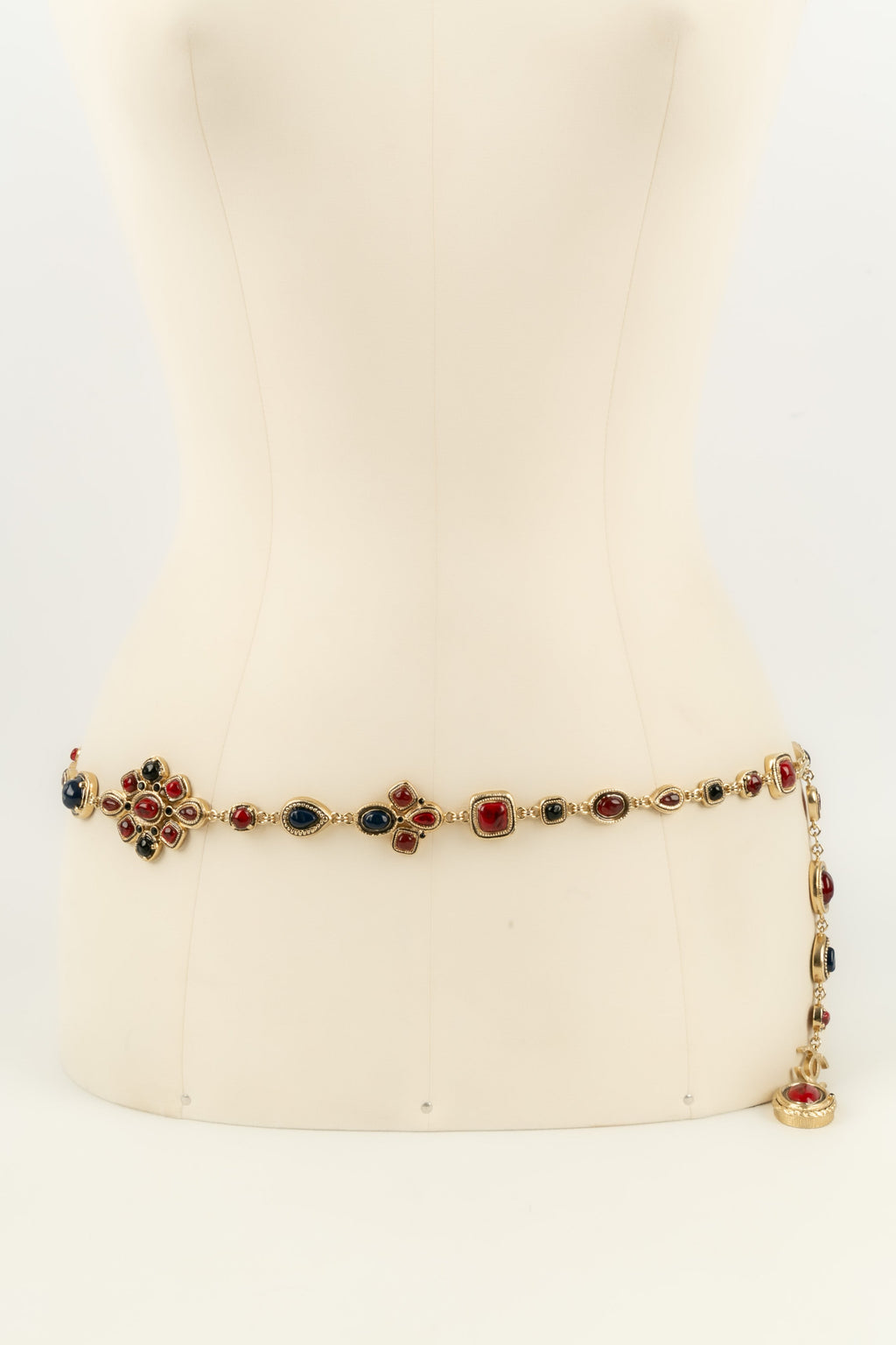 Collier Chanel Croisi��re 2010
