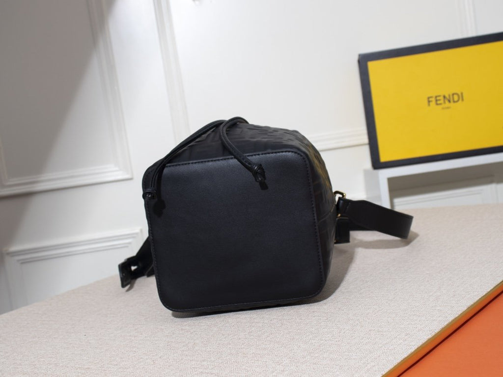 Designer Handbags Fendi 035