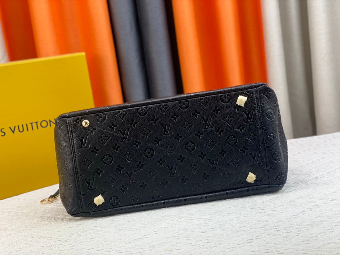 Luxury Bags Louis Vuitton  771