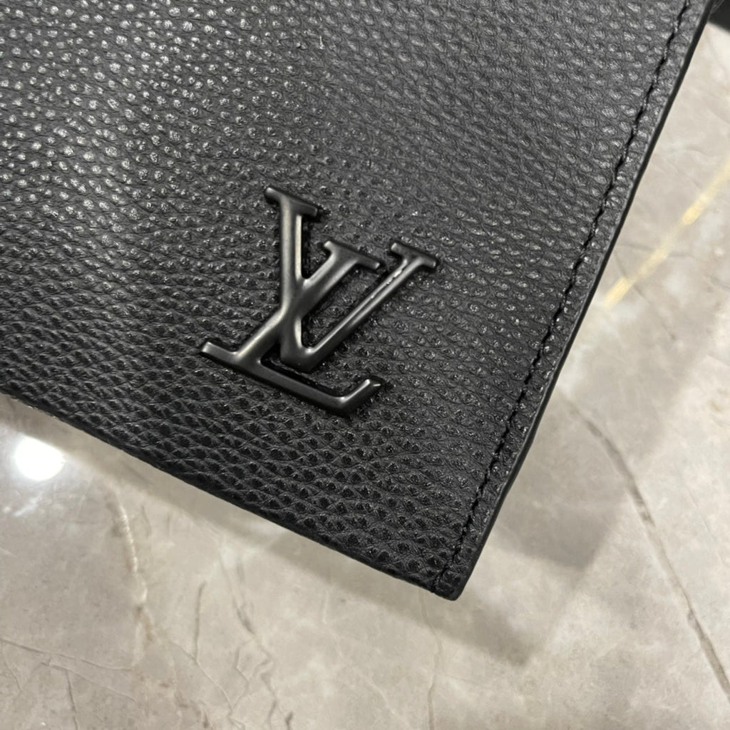 Luxury Bags Louis Vuitton  858
