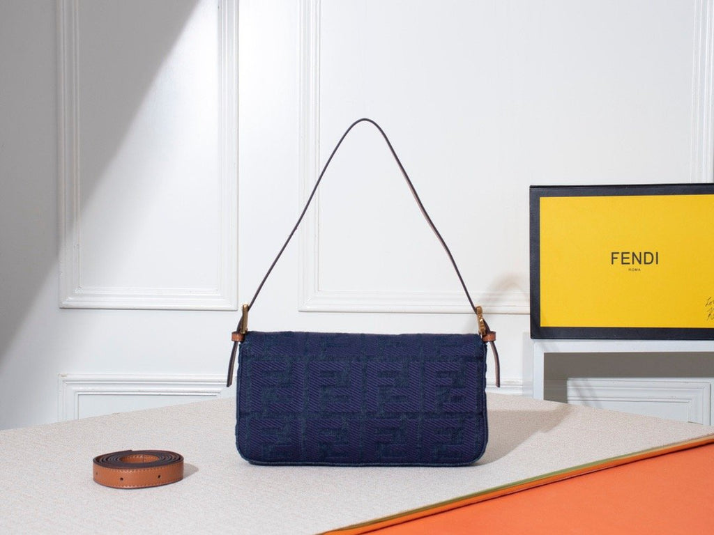 Designer Handbags Fendi 081