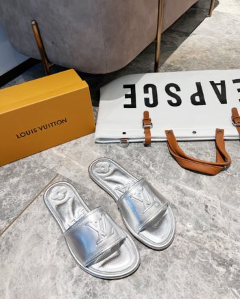 louis vuitton Women's Magnetic Flat Mule Sliver For Women 1AA1KZ