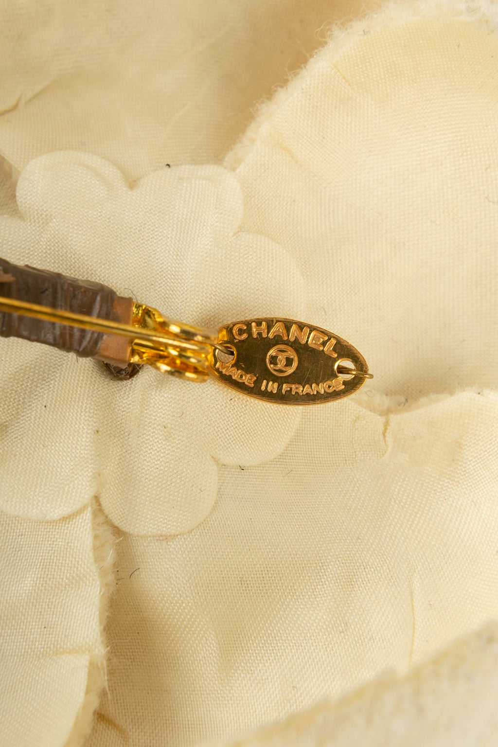 Broche camélia Chanel