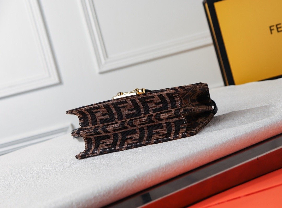 Designer Handbags Fendi 063