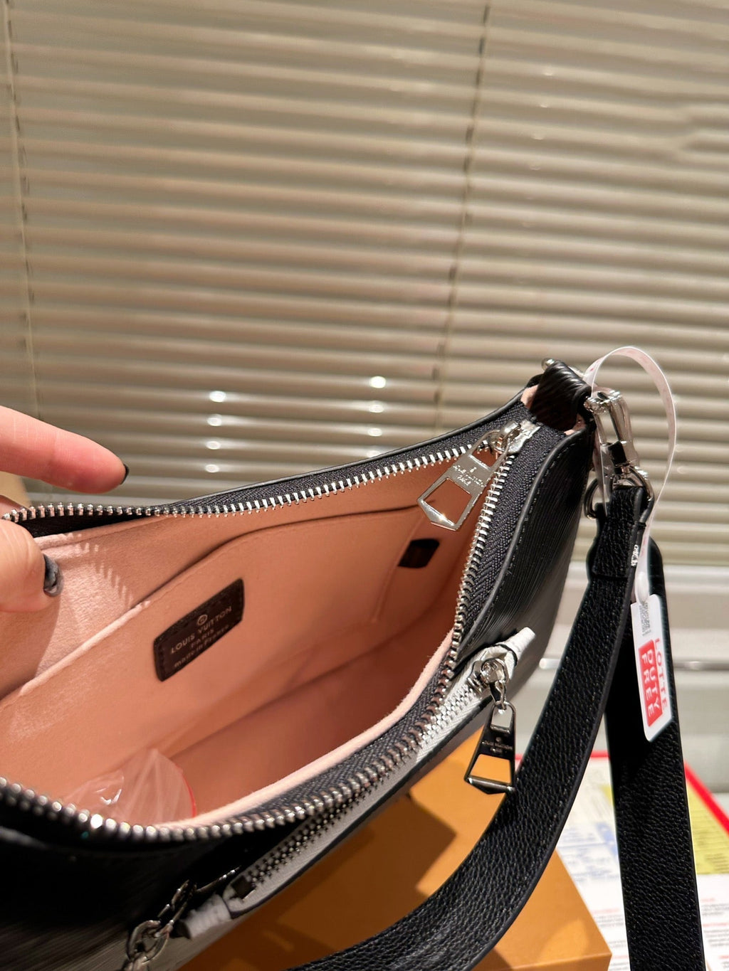 Luxury Bags Louis Vuitton  774